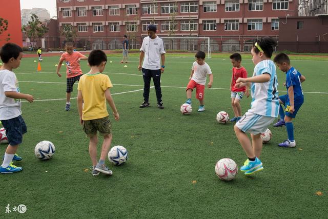 中国男篮生死战变阵：胡明轩代替李凯尔进首发