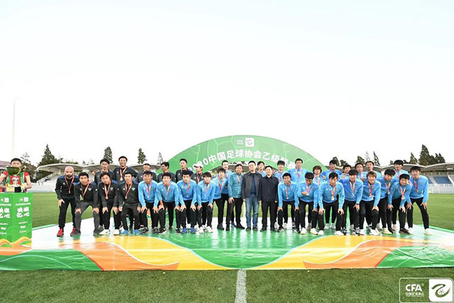 KD35分太阳险胜76人5连胜 快船逆转马刺止连败